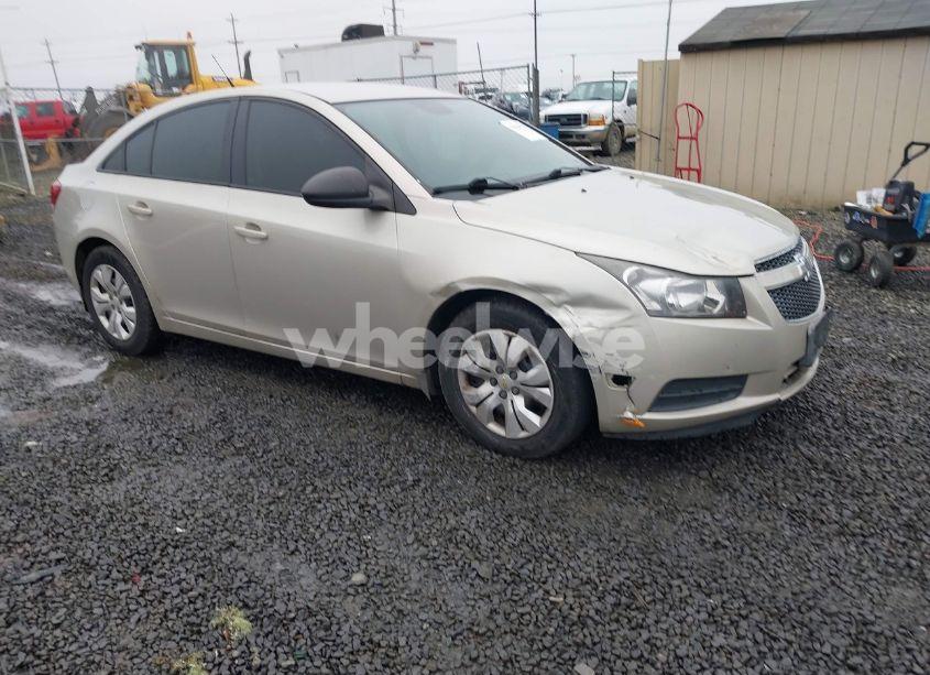 2014 Chevrolet Cruze LS AUTO (VIN 1G1PA5SH6E7469080) main photo