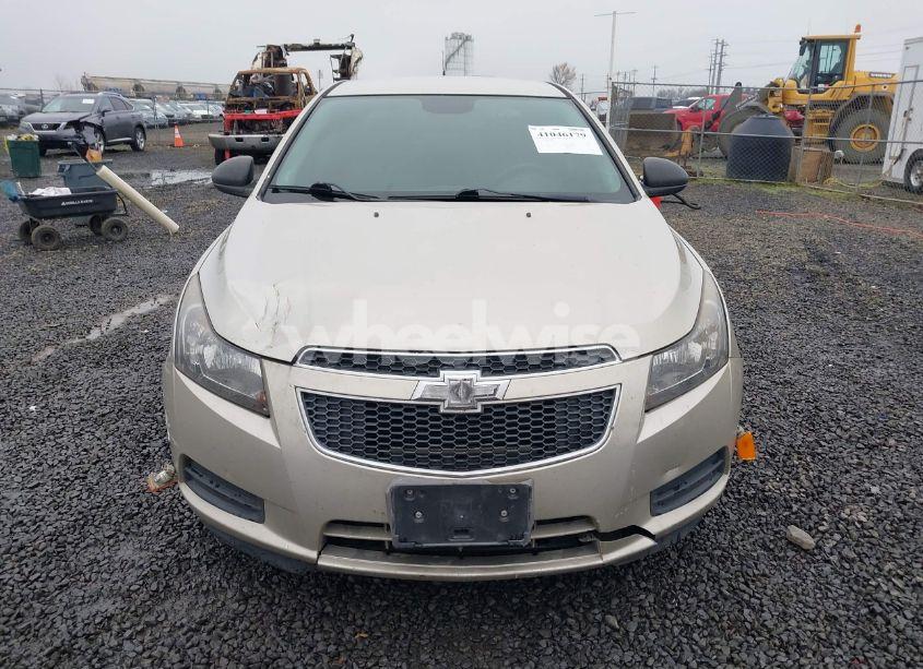 Photo 12 of 2014 Chevrolet Cruze LS AUTO (VIN 1G1PA5SH6E7469080)