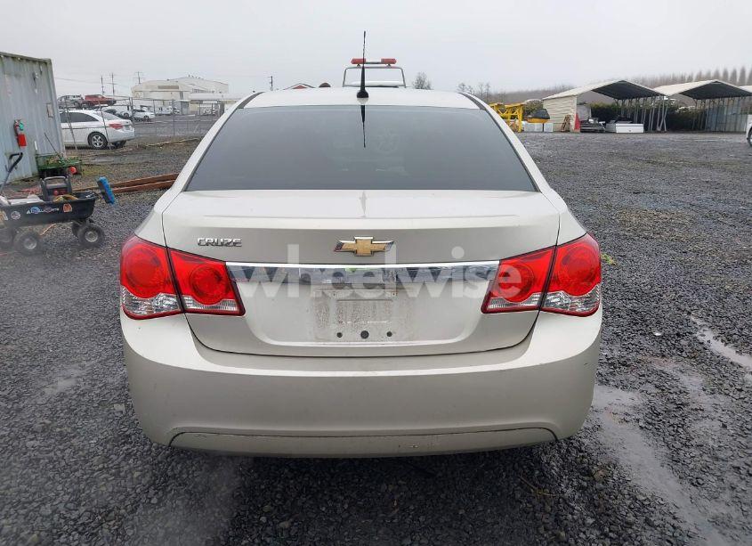 Photo 16 of 2014 Chevrolet Cruze LS AUTO (VIN 1G1PA5SH6E7469080)