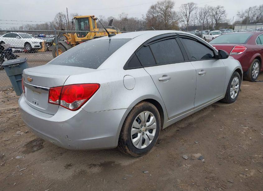 Photo 4 of 2014 Chevrolet Cruze LS AUTO (VIN 1G1PA5SH6E7470505)