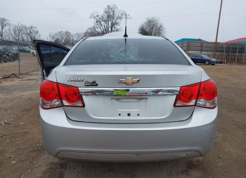 Photo 6 of 2014 Chevrolet Cruze LS AUTO (VIN 1G1PA5SH6E7470505)