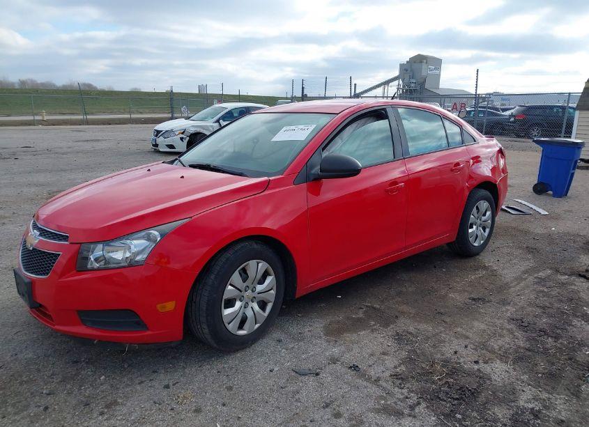Photo 2 of 2014 Chevrolet Cruze LS AUTO (VIN 1G1PA5SH6E7476823)