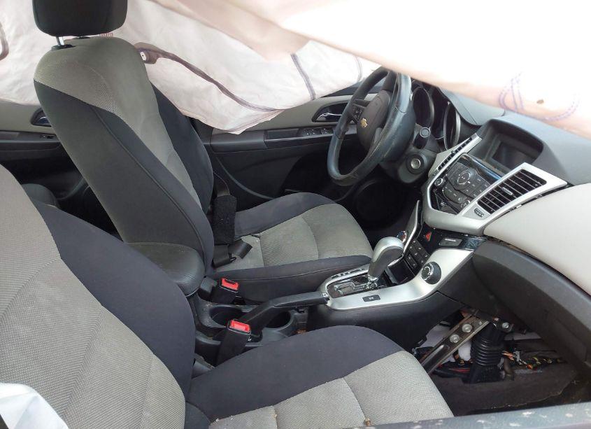 Photo 5 of 2014 Chevrolet Cruze LS AUTO (VIN 1G1PA5SH6E7476823)