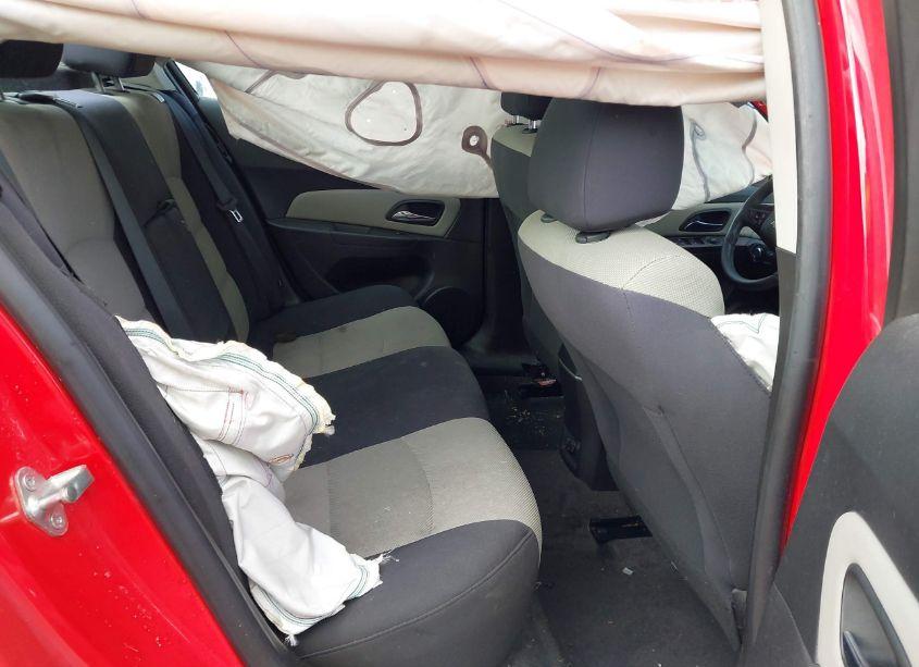 Photo 8 of 2014 Chevrolet Cruze LS AUTO (VIN 1G1PA5SH6E7476823)