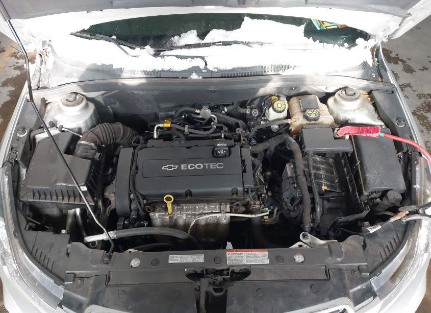 Photo 10 of 2015 Chevrolet Cruze LS AUTO (VIN 1G1PA5SH6F7102150)