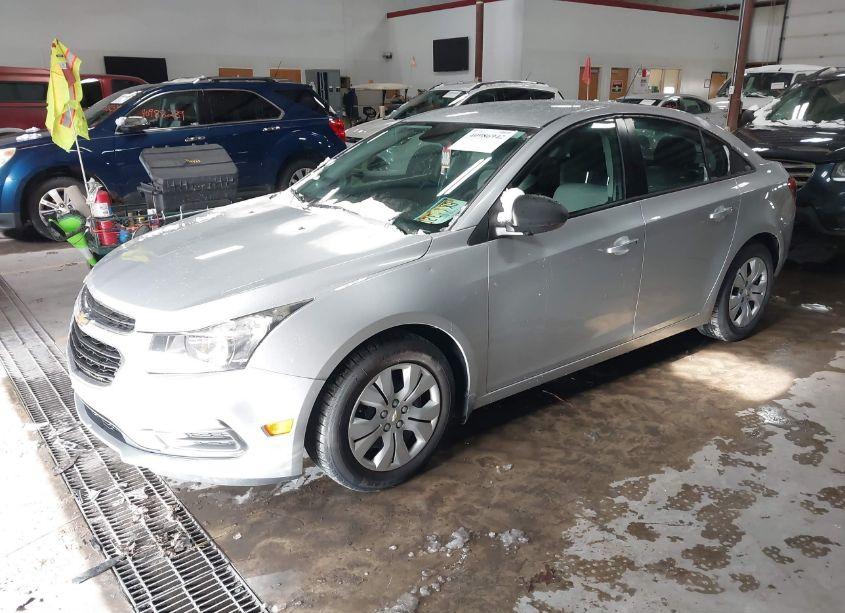 Photo 2 of 2015 Chevrolet Cruze LS AUTO (VIN 1G1PA5SH6F7102150)
