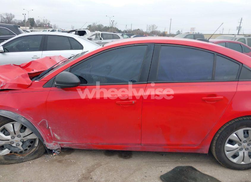 Photo 13 of 2015 Chevrolet Cruze LS AUTO (VIN 1G1PA5SH6F7104027)