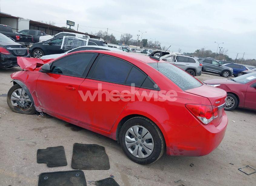 Photo 3 of 2015 Chevrolet Cruze LS AUTO (VIN 1G1PA5SH6F7104027)