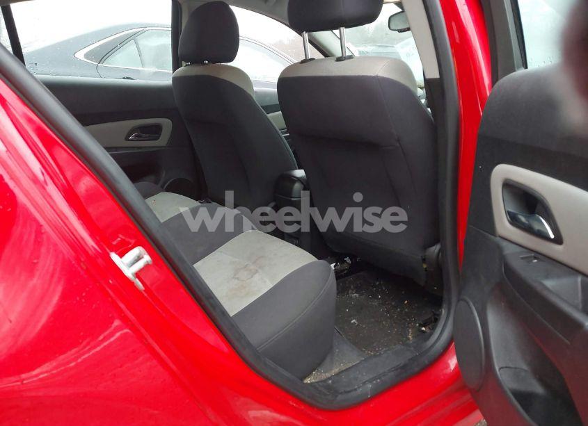 Photo 8 of 2015 Chevrolet Cruze LS AUTO (VIN 1G1PA5SH6F7115285)