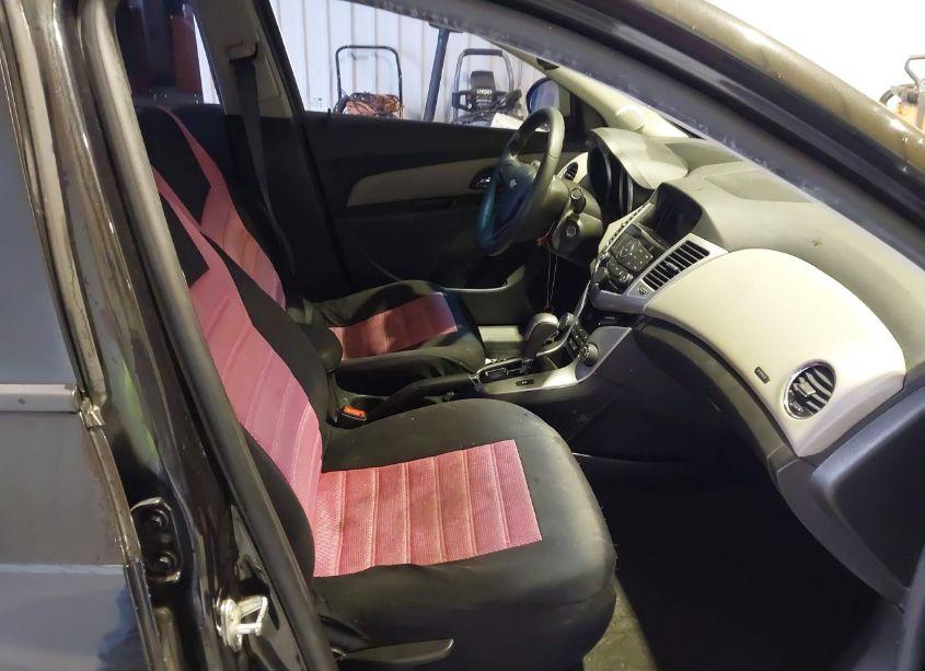 Photo 5 of 2015 Chevrolet Cruze LS AUTO (VIN 1G1PA5SH6F7142440)