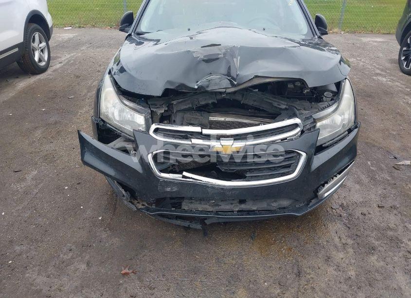 Photo 6 of 2015 Chevrolet Cruze LS AUTO (VIN 1G1PA5SH6F7161795)