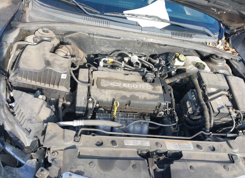 Photo 10 of 2015 Chevrolet Cruze LS AUTO (VIN 1G1PA5SH6F7202877)