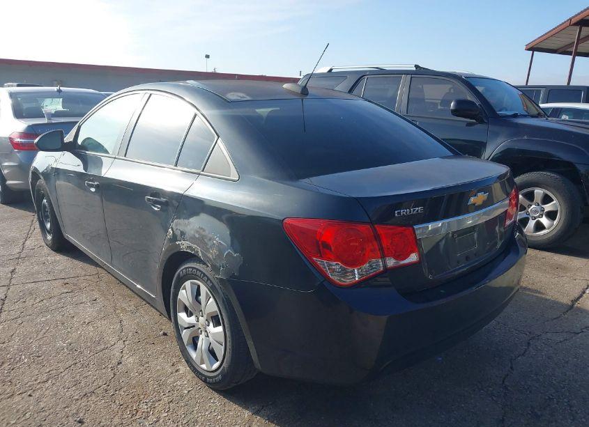 Photo 3 of 2015 Chevrolet Cruze LS AUTO (VIN 1G1PA5SH6F7202877)