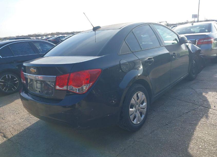 Photo 4 of 2015 Chevrolet Cruze LS AUTO (VIN 1G1PA5SH6F7202877)