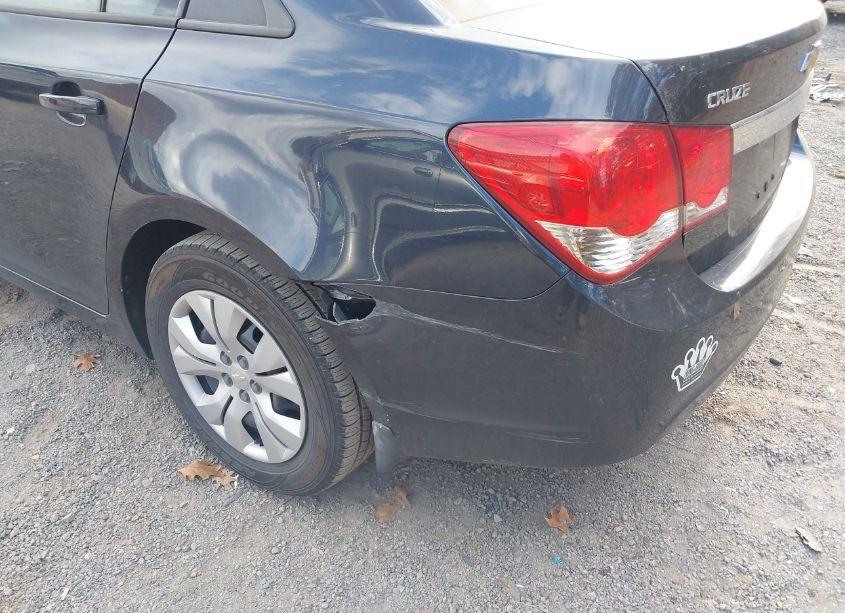 Photo 13 of 2015 Chevrolet Cruze LS AUTO (VIN 1G1PA5SH6F7207321)