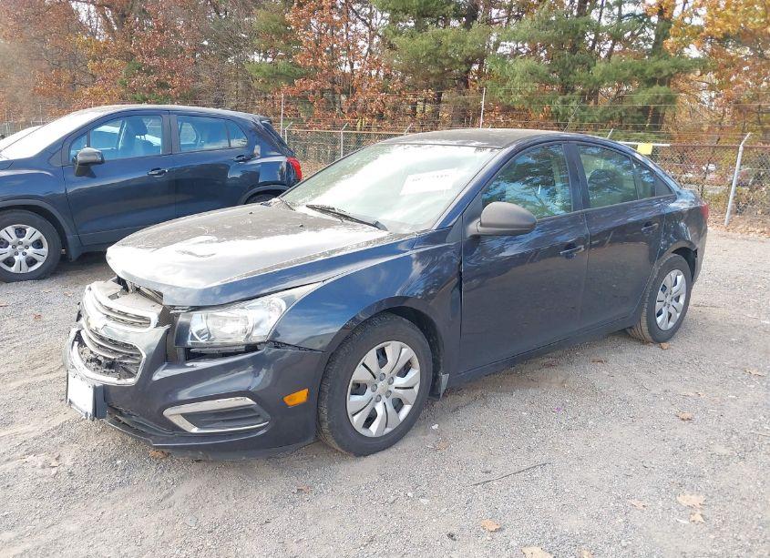 Photo 2 of 2015 Chevrolet Cruze LS AUTO (VIN 1G1PA5SH6F7207321)