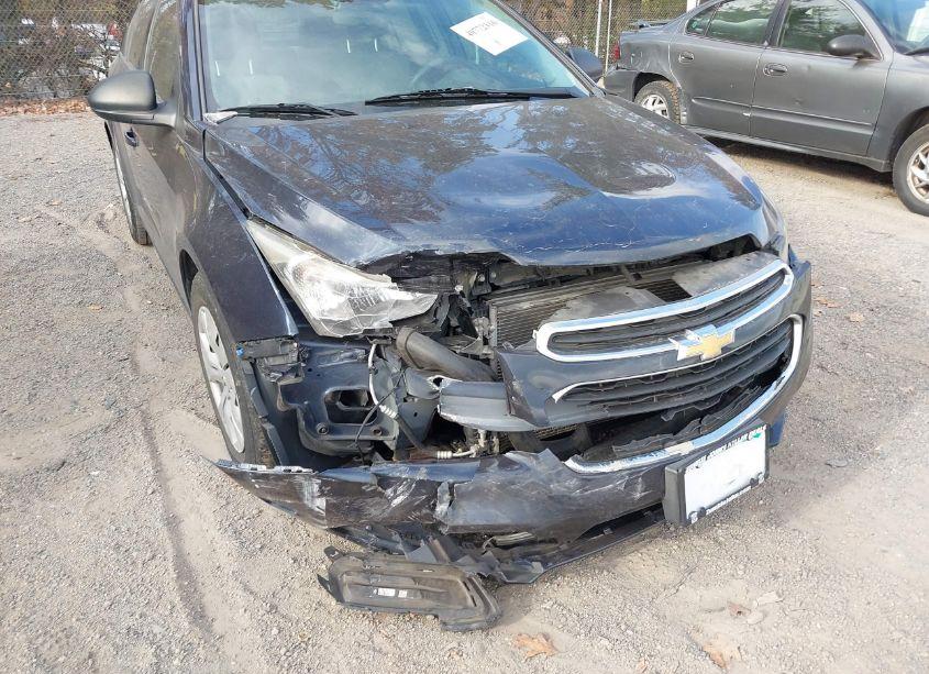 Photo 6 of 2015 Chevrolet Cruze LS AUTO (VIN 1G1PA5SH6F7207321)