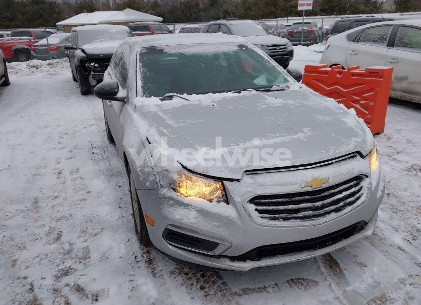 2015 Chevrolet Cruze LS AUTO (VIN 1G1PA5SH6F7240786) main photo