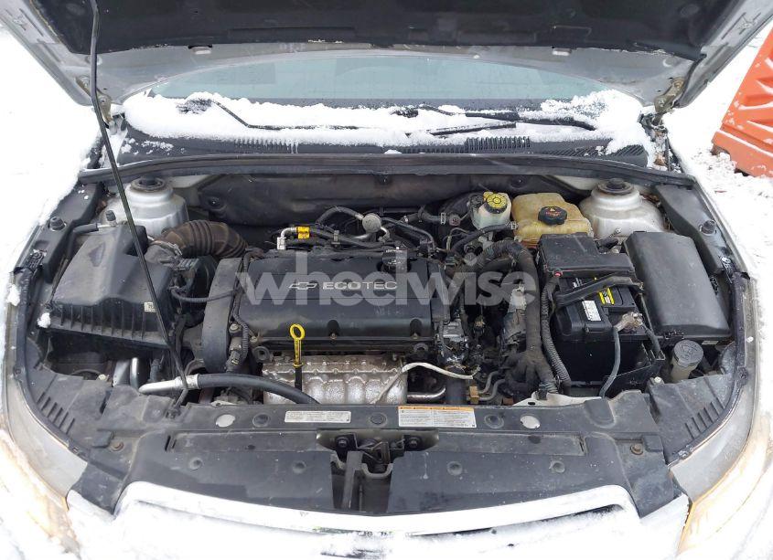 Photo 10 of 2015 Chevrolet Cruze LS AUTO (VIN 1G1PA5SH6F7240786)