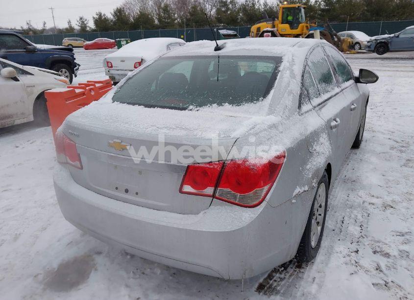Photo 4 of 2015 Chevrolet Cruze LS AUTO (VIN 1G1PA5SH6F7240786)
