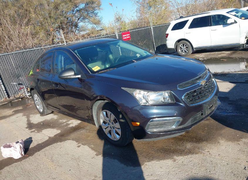 2015 Chevrolet Cruze LS AUTO (VIN 1G1PA5SH6F7274761) main photo