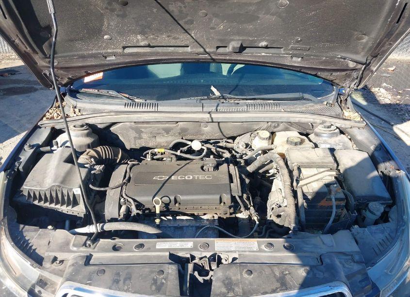 Photo 10 of 2015 Chevrolet Cruze LS AUTO (VIN 1G1PA5SH6F7274761)