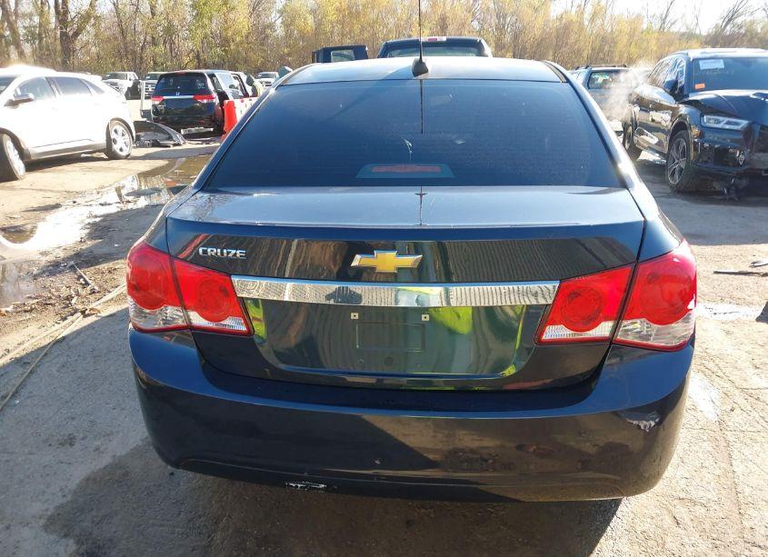 Photo 16 of 2015 Chevrolet Cruze LS AUTO (VIN 1G1PA5SH6F7274761)