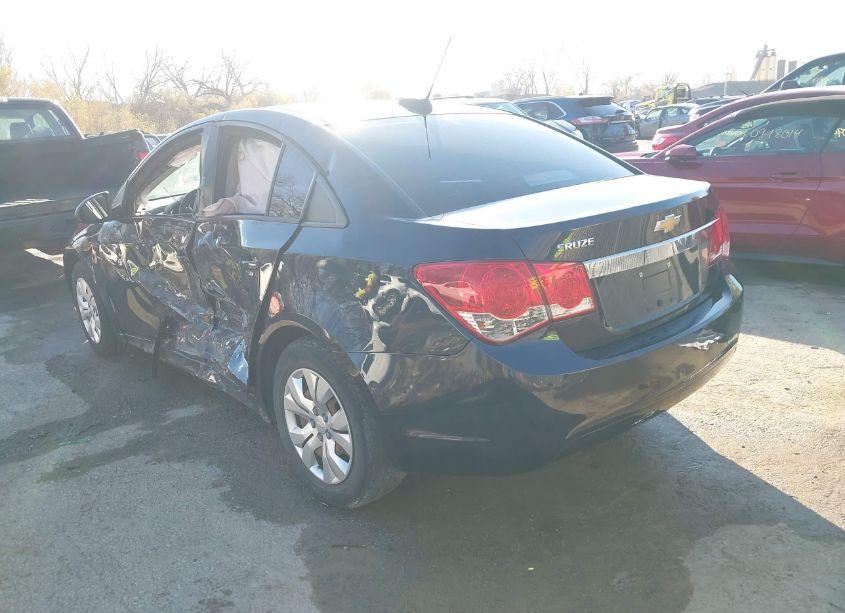 Photo 3 of 2015 Chevrolet Cruze LS AUTO (VIN 1G1PA5SH6F7274761)