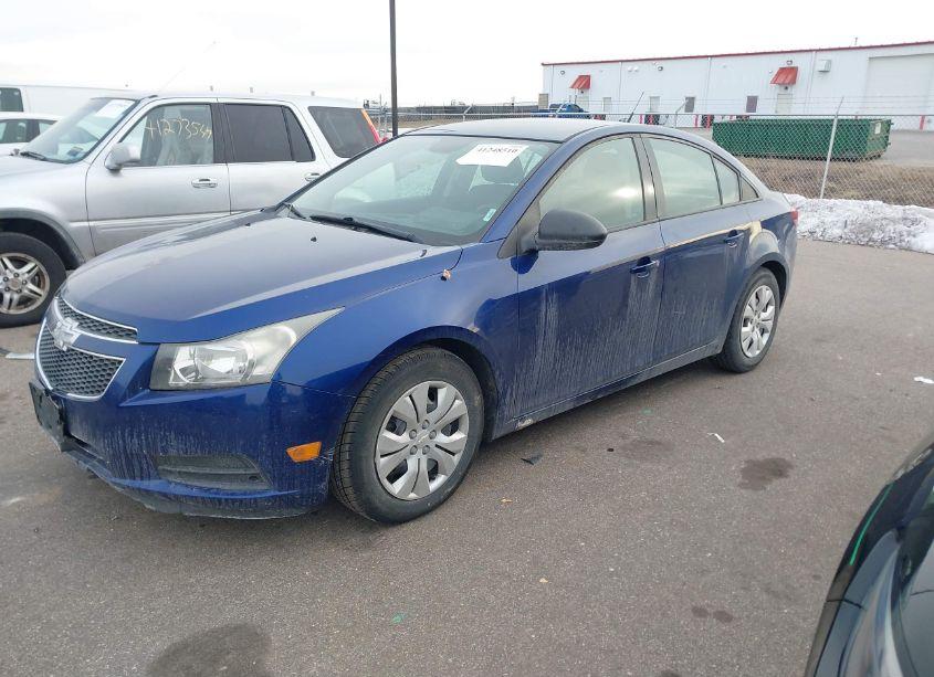 Photo 2 of 2013 Chevrolet Cruze LS AUTO (VIN 1G1PA5SH7D7290366)