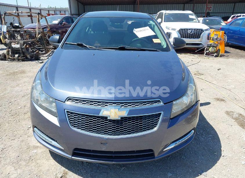 Photo 12 of 2014 Chevrolet Cruze LS AUTO (VIN 1G1PA5SH7E7139450)