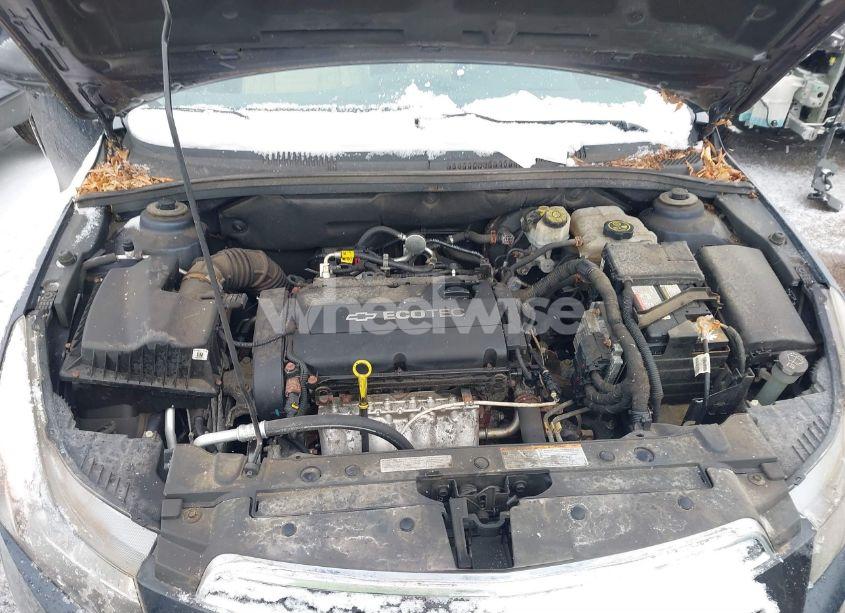 Photo 10 of 2014 Chevrolet Cruze LS AUTO (VIN 1G1PA5SH7E7142039)