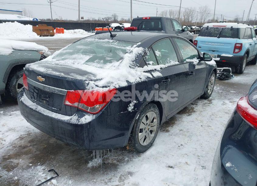 Photo 4 of 2014 Chevrolet Cruze LS AUTO (VIN 1G1PA5SH7E7142039)