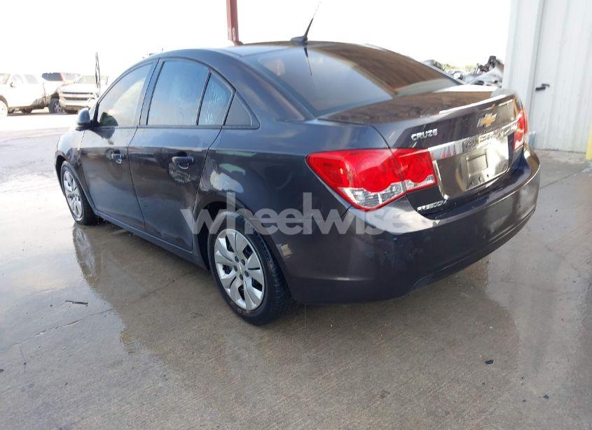 Photo 3 of 2014 Chevrolet Cruze LS AUTO (VIN 1G1PA5SH7E7208234)