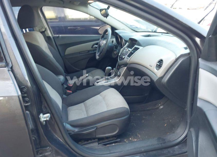 Photo 5 of 2014 Chevrolet Cruze LS AUTO (VIN 1G1PA5SH7E7208234)