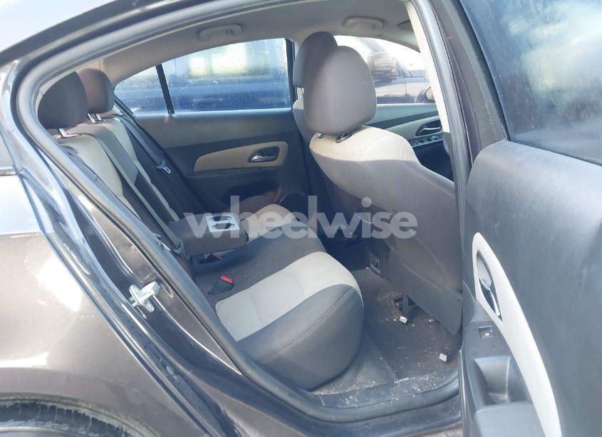 Photo 8 of 2014 Chevrolet Cruze LS AUTO (VIN 1G1PA5SH7E7208234)