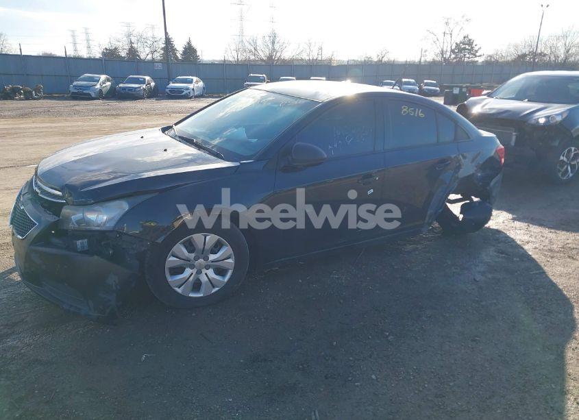 Photo 2 of 2014 Chevrolet Cruze LS AUTO (VIN 1G1PA5SH7E7259569)