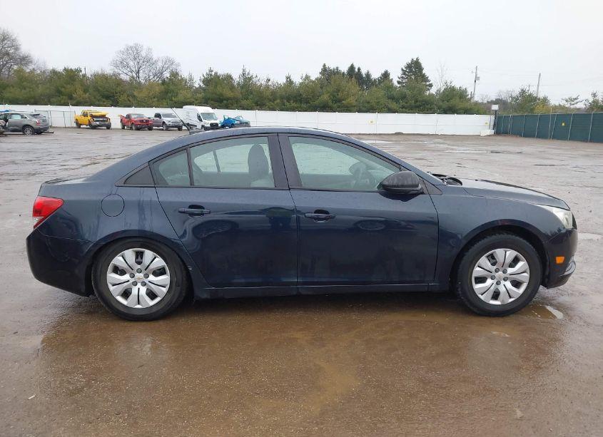 Photo 14 of 2014 Chevrolet Cruze LS AUTO (VIN 1G1PA5SH7E7319107)