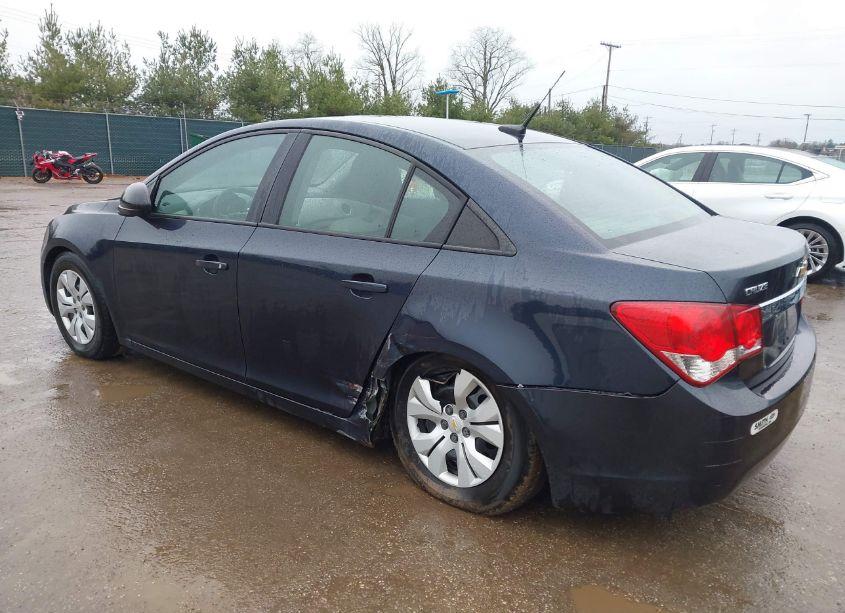 Photo 6 of 2014 Chevrolet Cruze LS AUTO (VIN 1G1PA5SH7E7319107)