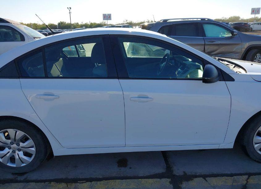 Photo 14 of 2014 Chevrolet Cruze LS AUTO (VIN 1G1PA5SH7E7335856)