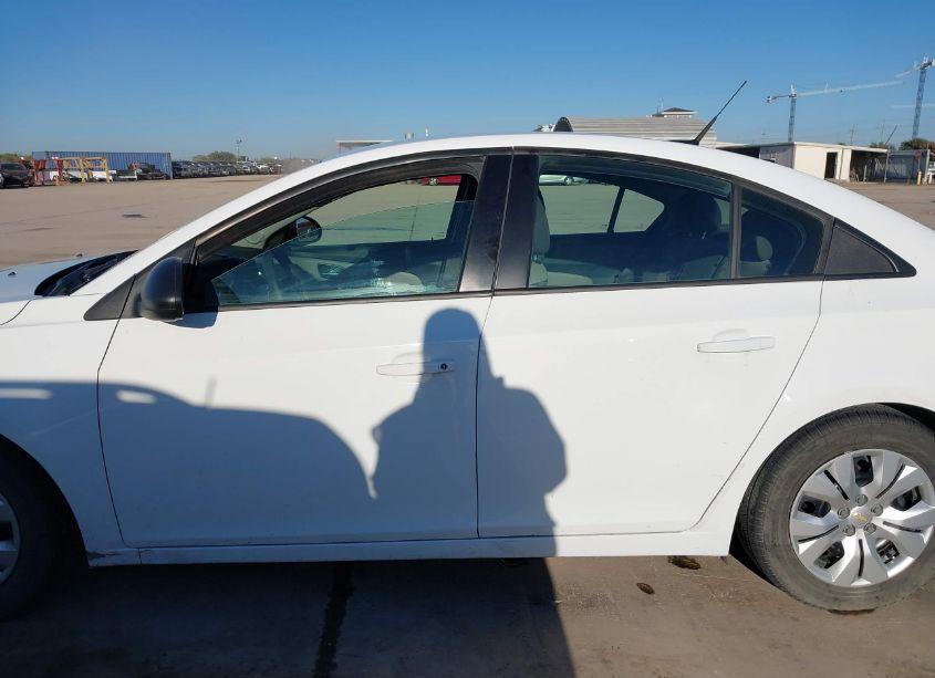 Photo 15 of 2014 Chevrolet Cruze LS AUTO (VIN 1G1PA5SH7E7335856)