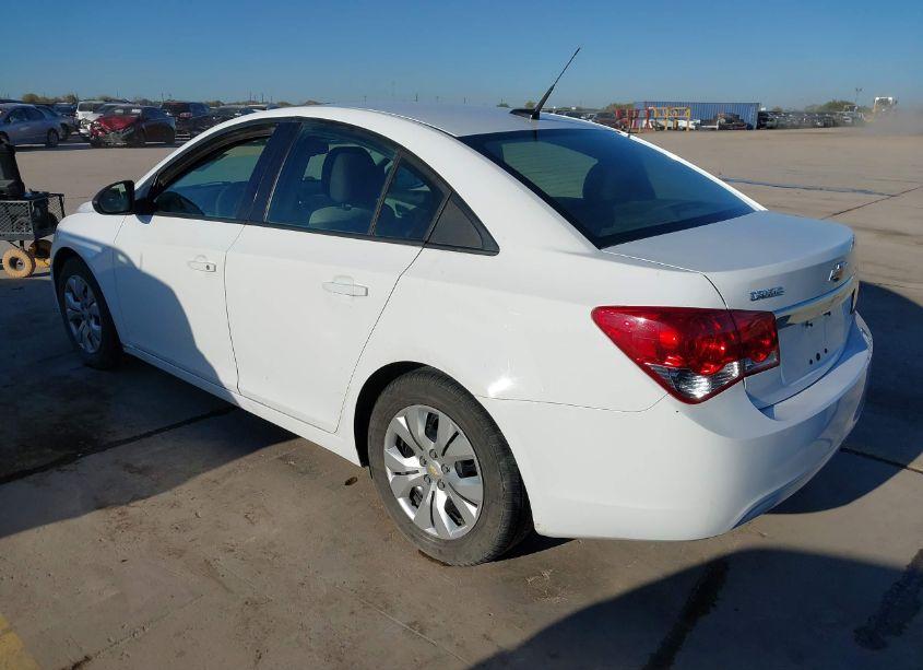 Photo 3 of 2014 Chevrolet Cruze LS AUTO (VIN 1G1PA5SH7E7335856)
