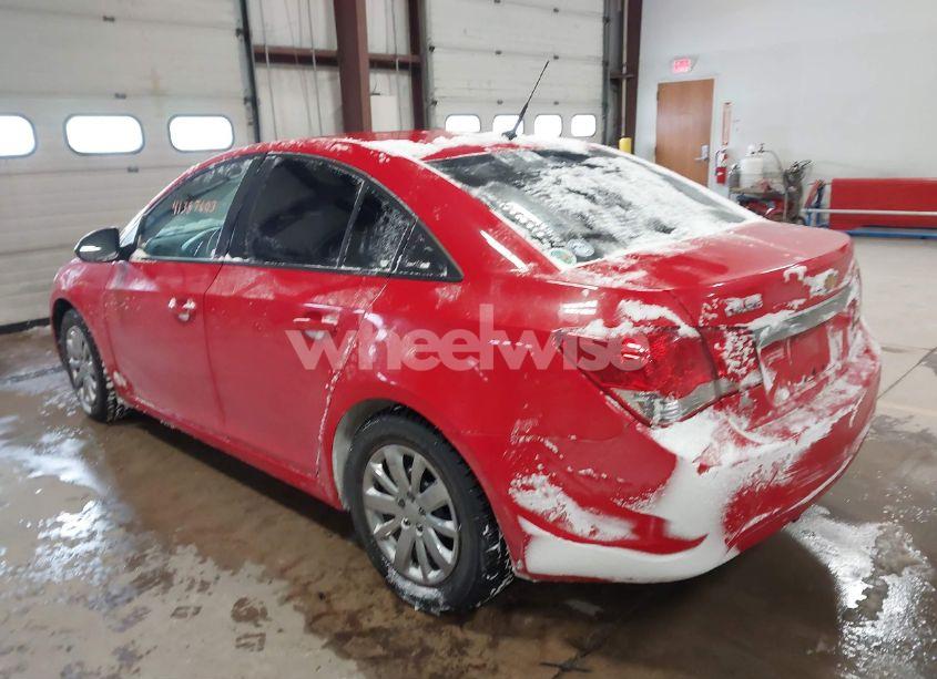 Photo 3 of 2014 Chevrolet Cruze LS AUTO (VIN 1G1PA5SH7E7343357)