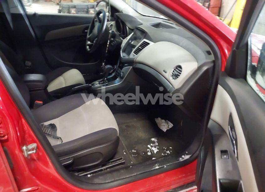 Photo 5 of 2014 Chevrolet Cruze LS AUTO (VIN 1G1PA5SH7E7343357)