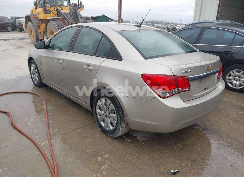 Photo 3 of 2014 Chevrolet Cruze LS AUTO (VIN 1G1PA5SH7E7351586)