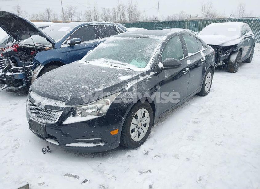 Photo 2 of 2014 Chevrolet Cruze LS AUTO (VIN 1G1PA5SH7E7458783)