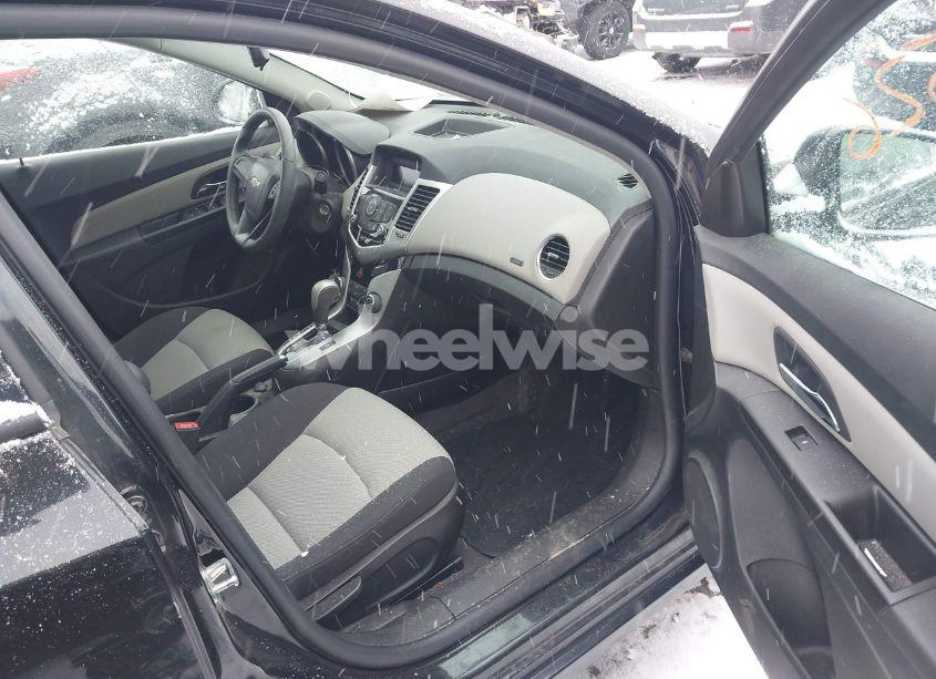 Photo 5 of 2014 Chevrolet Cruze LS AUTO (VIN 1G1PA5SH7E7458783)