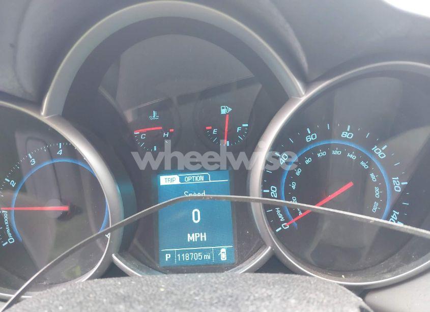 Photo 7 of 2014 Chevrolet Cruze LS AUTO (VIN 1G1PA5SH7E7458783)