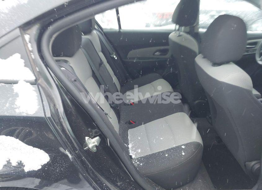 Photo 8 of 2014 Chevrolet Cruze LS AUTO (VIN 1G1PA5SH7E7458783)