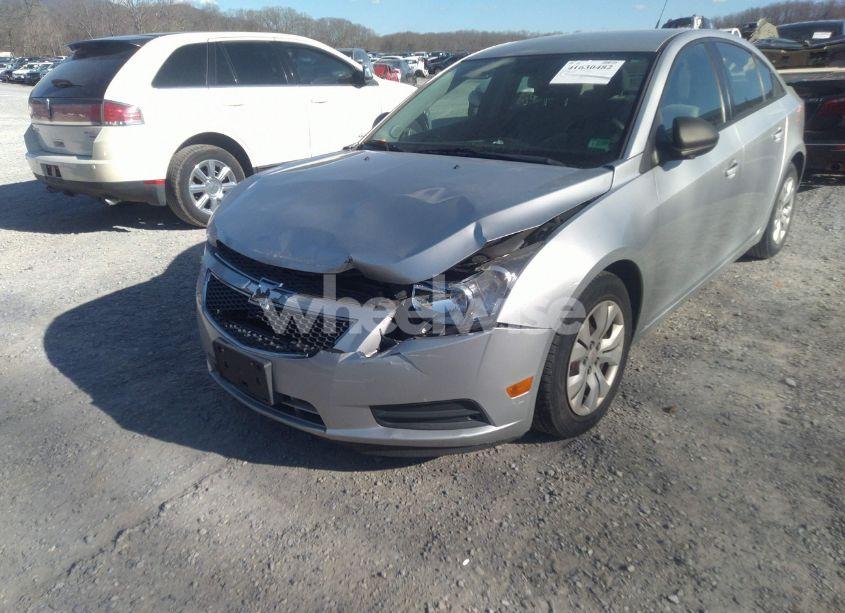 Photo 6 of 2014 Chevrolet Cruze LS AUTO (VIN 1G1PA5SH7E7476295)