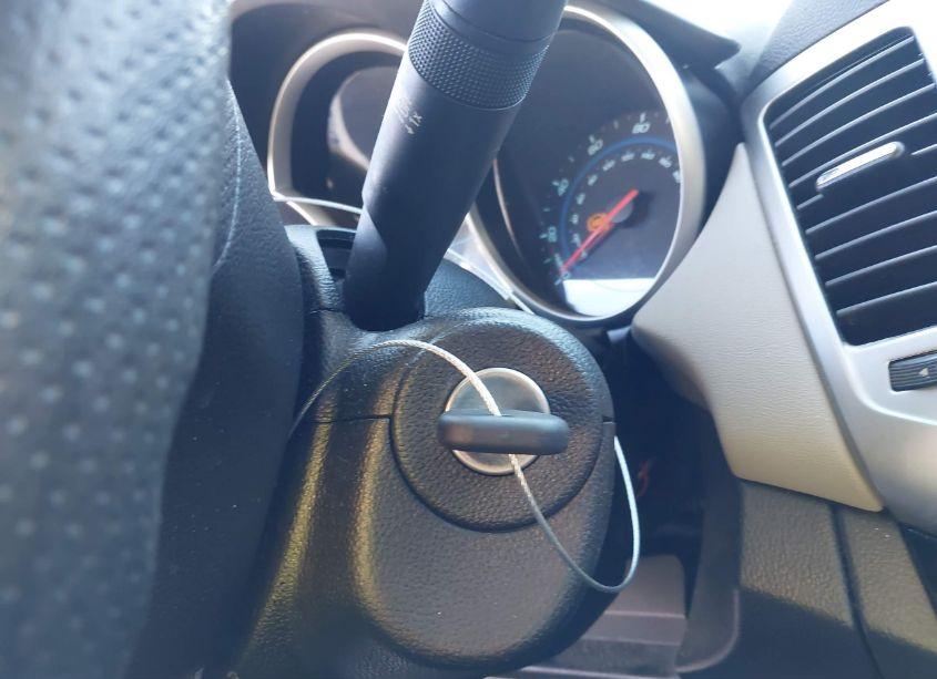 Photo 11 of 2015 Chevrolet Cruze LS AUTO (VIN 1G1PA5SH7F7143192)